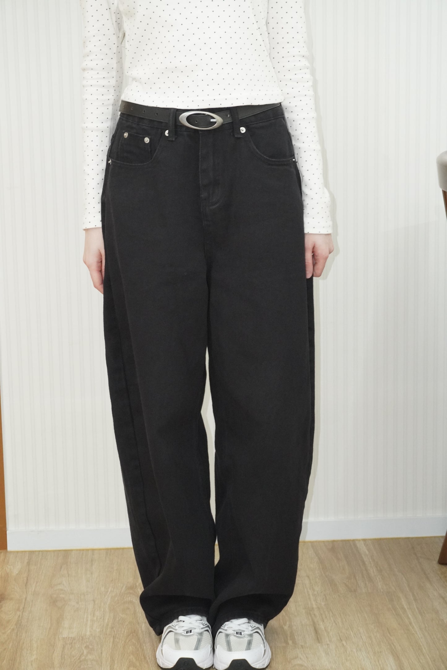 Black Oversized Jeans