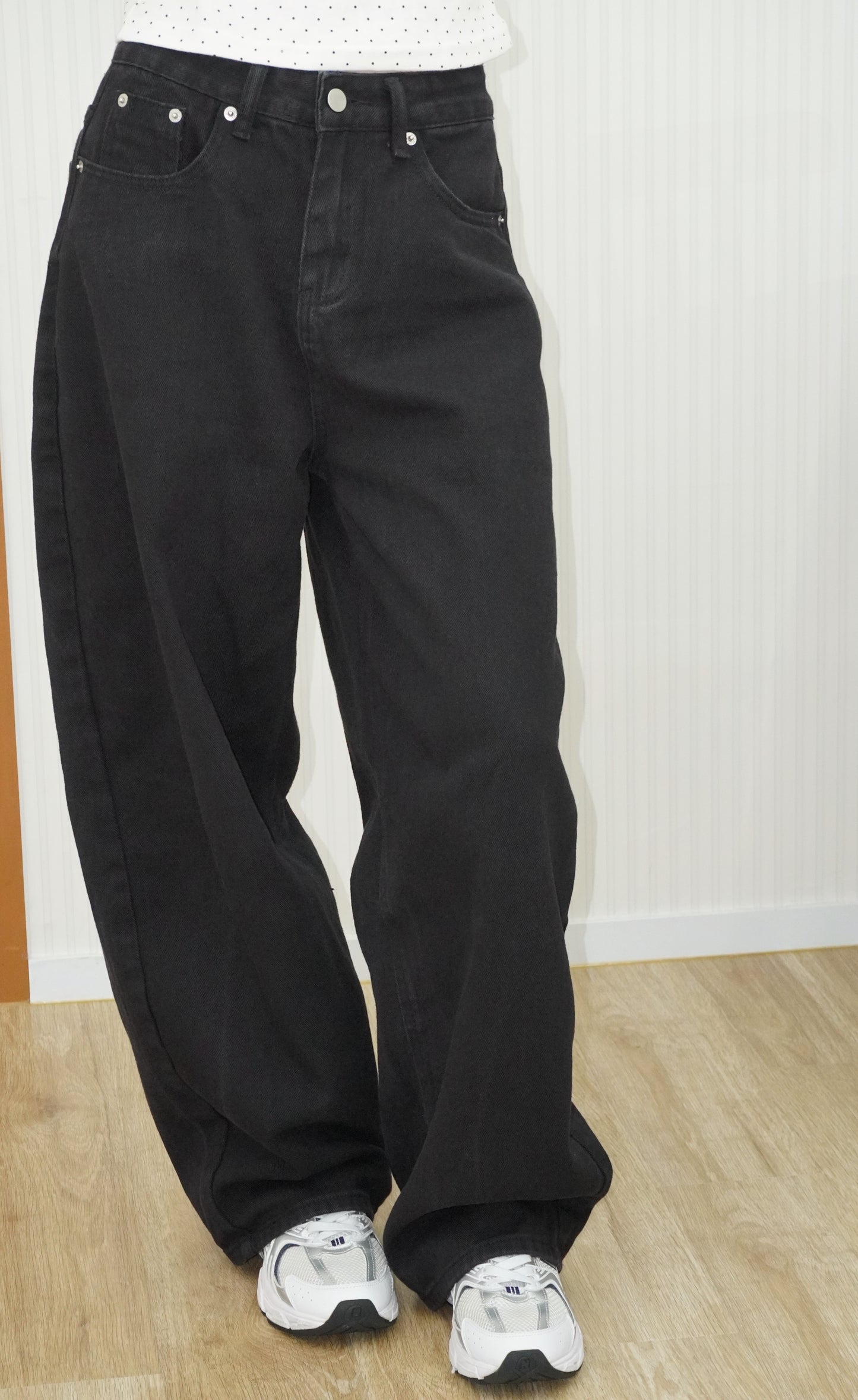 Black Oversized Jeans